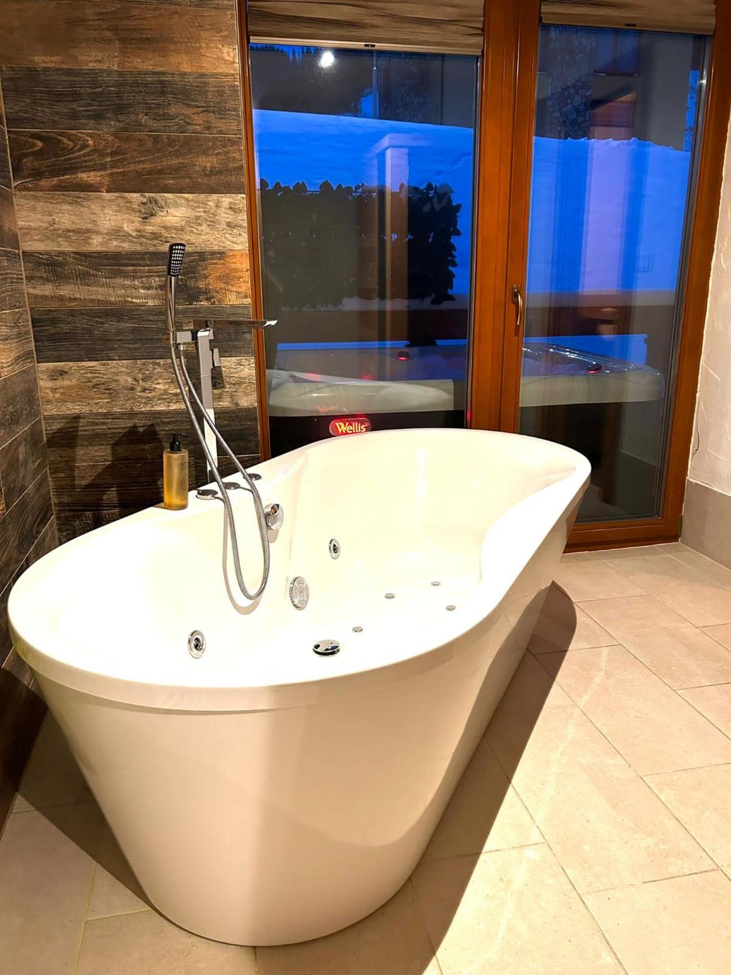 Chalet Jasna Wellness Apartment Maxim Jacuzzi & Sauna Деменівська Долина Екстер'єр фото