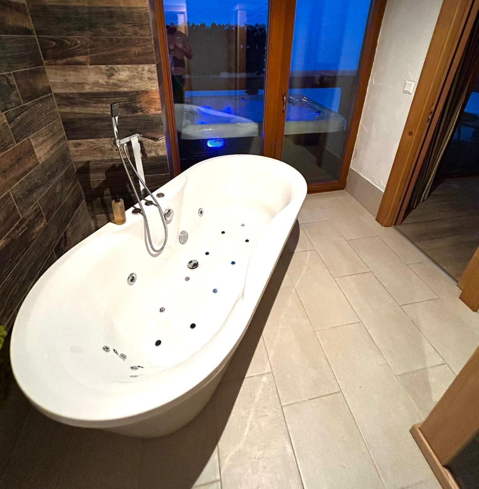 Chalet Jasna Wellness Apartment Maxim Jacuzzi & Sauna Деменівська Долина Екстер'єр фото